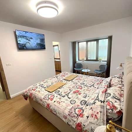 Central Residence Târgu Jiu Extérieur photo