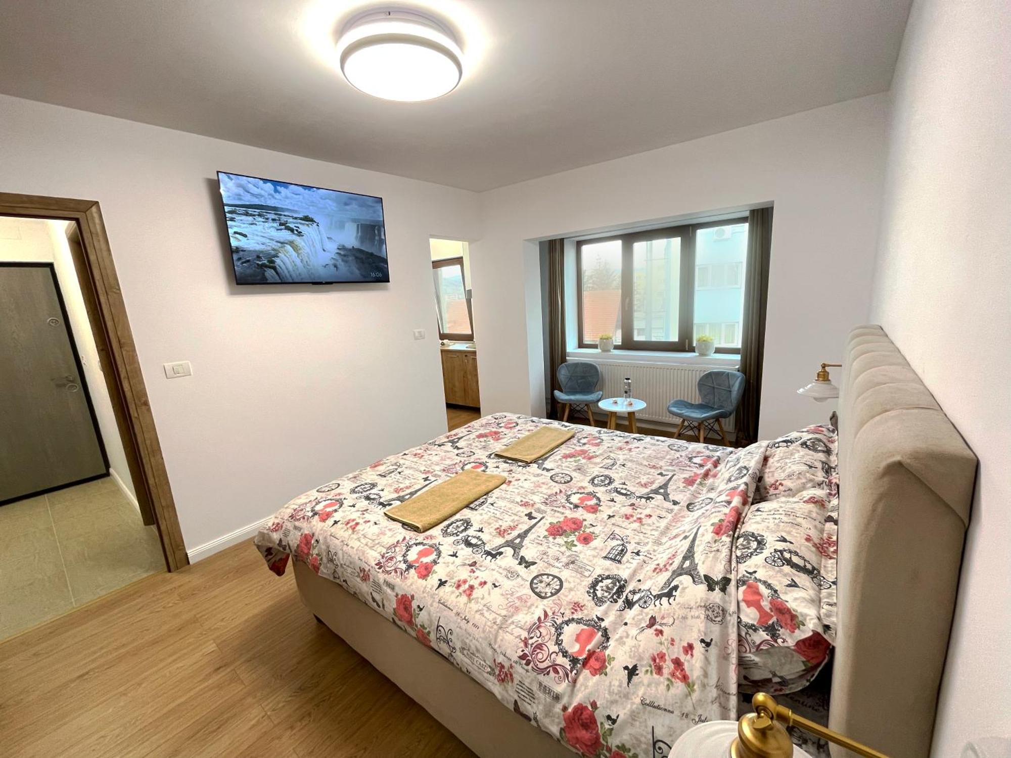 Central Residence Târgu Jiu Extérieur photo